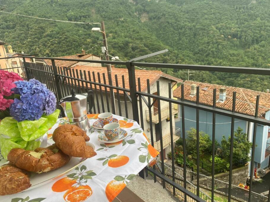 Casa Vacanze Il Pettirosso. Pisogne Exterior foto